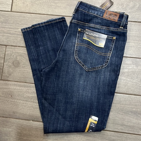 Women’s Lee legend jeans Size 14 M NWT slim fit mid rise - Picture 1 of 9